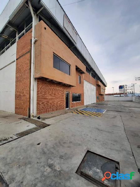 Se Alquila Galpón 520m2 en la Zona Industrial Aeropuerto