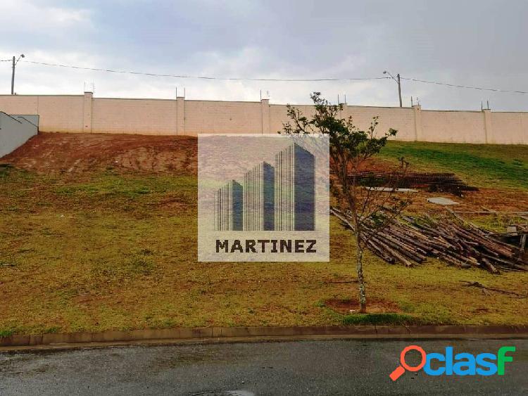 Terreno 380m², aclive leve, Condomínio Itatiba: entrada +