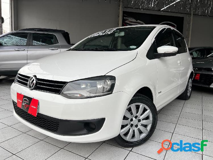 VOLKSWAGEN FOX 1.0 MI TOTAL FLEX 8V 5P BRANCO 2014 1.0 FLEX