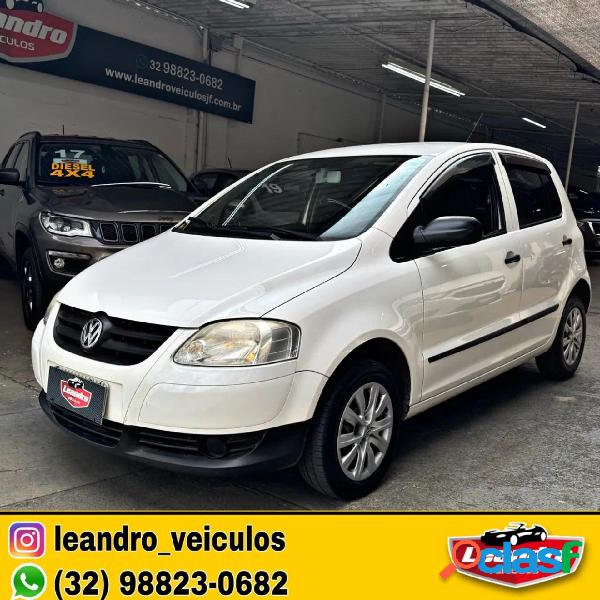 VOLKSWAGEN FOX CITY 1.0 MI 1.0MI TOTAL FLEX 8V 5P BRANCO